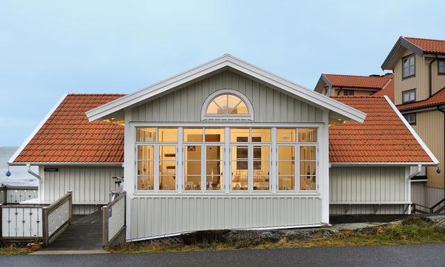 Logi & Bastu Hostel Karingon Buitenkant foto